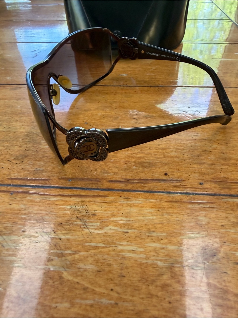 CHANEL Brown Gradient Shield Sunglasses with Black Case - Picture 2 of 5